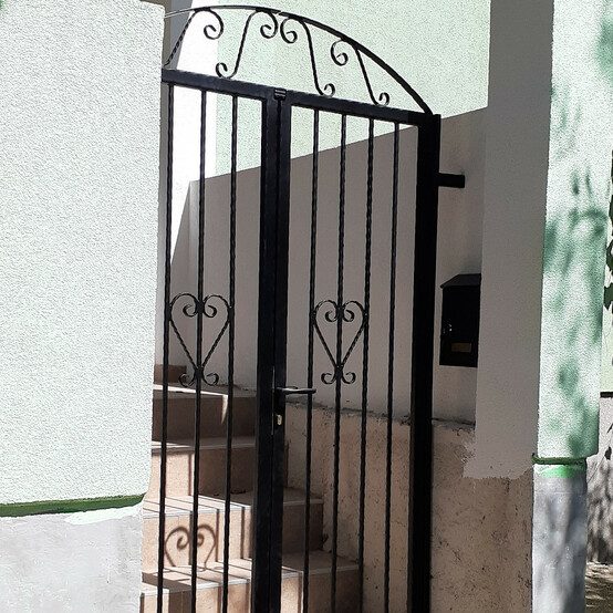 kovana dvokrilna kapija2.resized