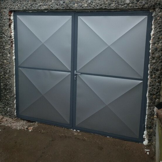 gražna vrata lim i željezo